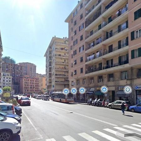 Titti'S House - Parcheggio Custodito In Garage Gratis Genova Kültér fotó