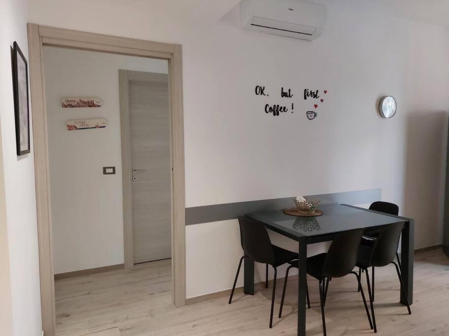 Titti'S House - Parcheggio Custodito In Garage Gratis Genova Kültér fotó